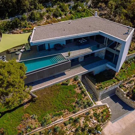 Diva Villa *